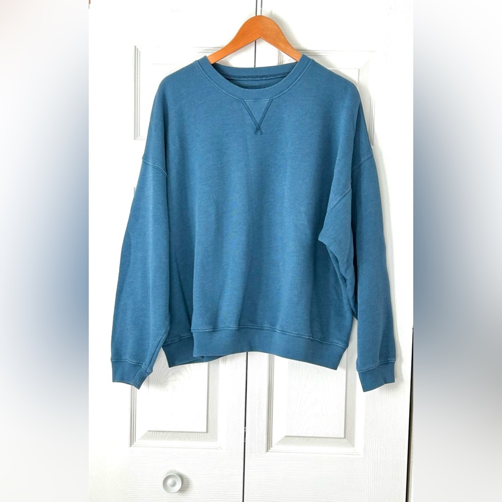 American Eagle Outfitters Blue Relaxed Crewneck Pullover Sweatshirt